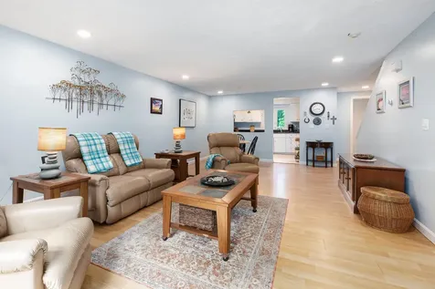76 Seabury Hampton NH 03842