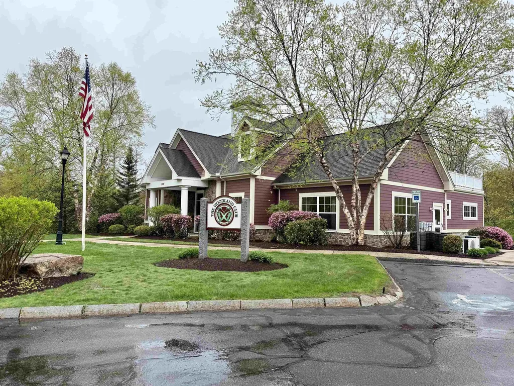 37 Redwood Way Manchester NH 03102