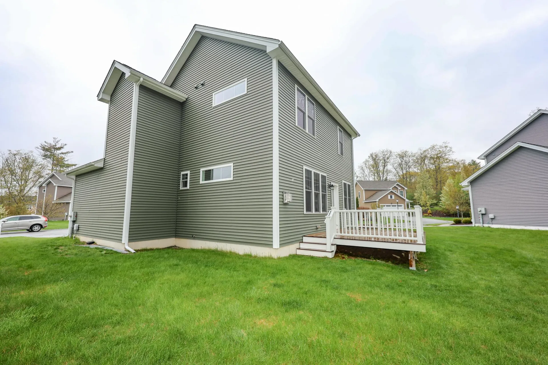 37 Redwood Way Manchester NH 03102