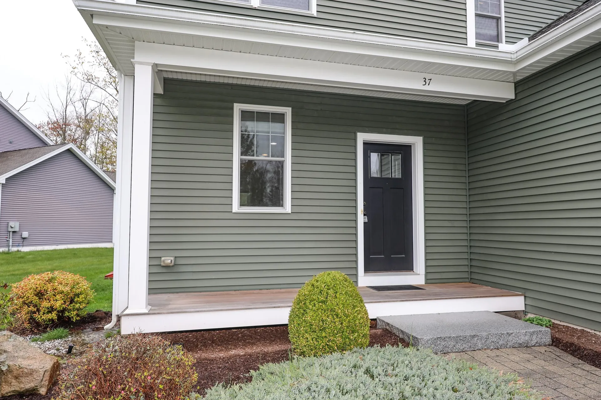 37 Redwood Way Manchester NH 03102