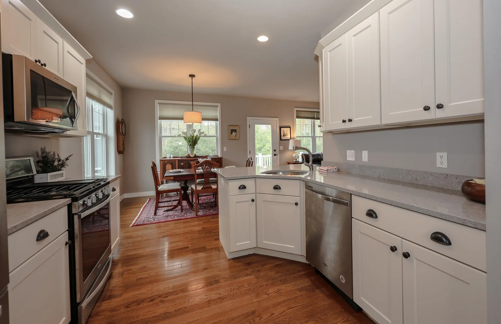 37 Redwood Way Manchester NH 03102