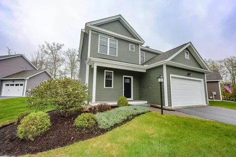 37 Redwood Way Manchester NH 03102