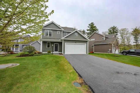 37 Redwood Way Manchester NH 03102