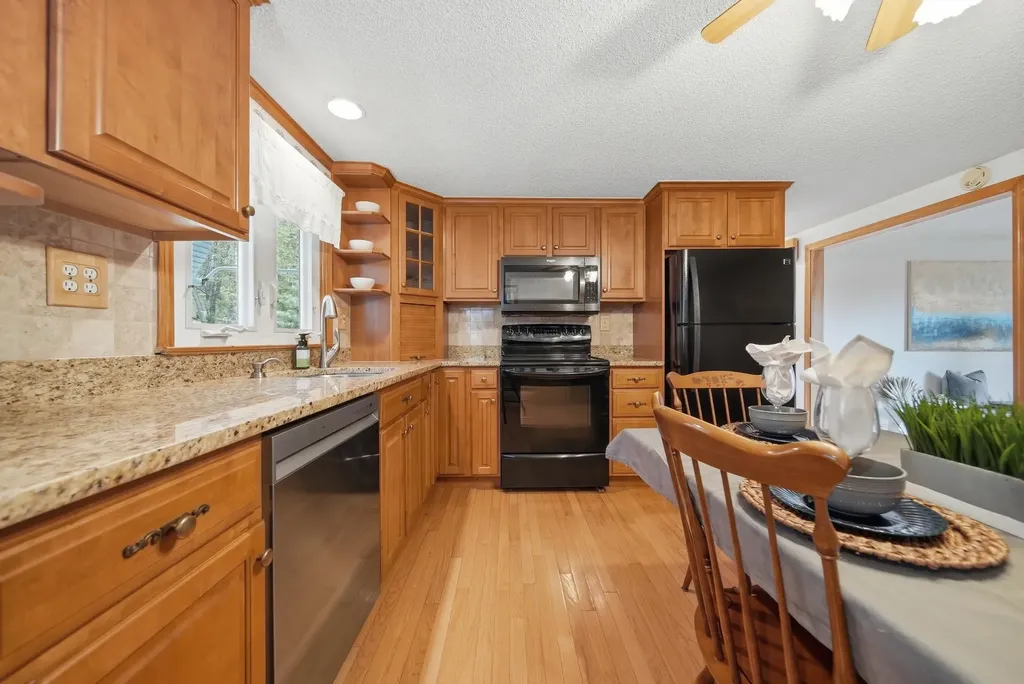 35 Nashua Road Pelham NH 03076