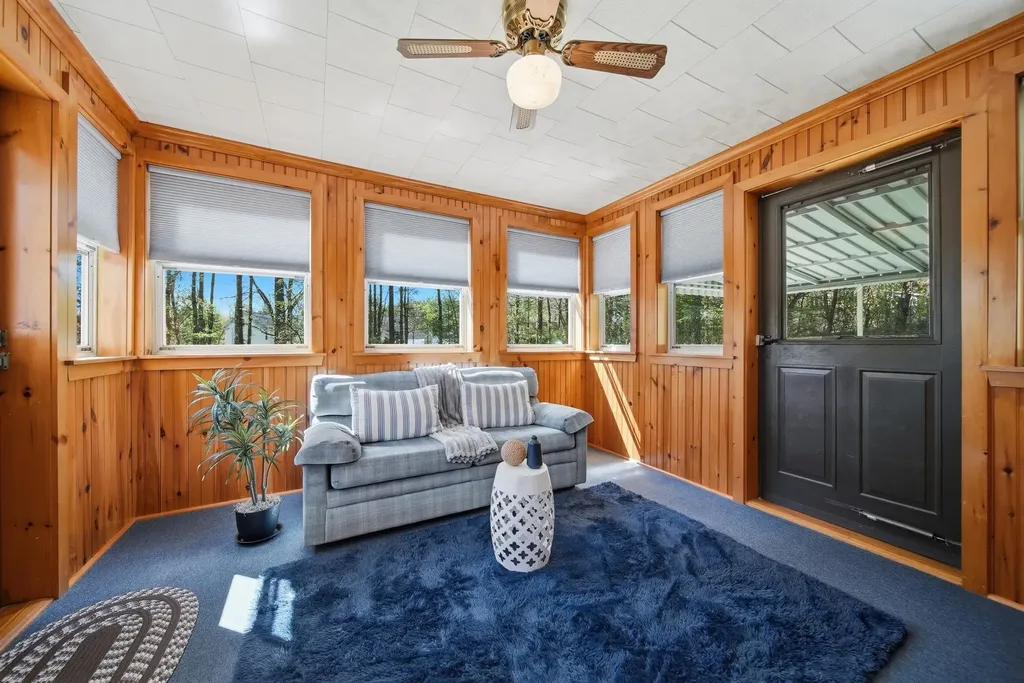 35 Nashua Road Pelham NH 03076