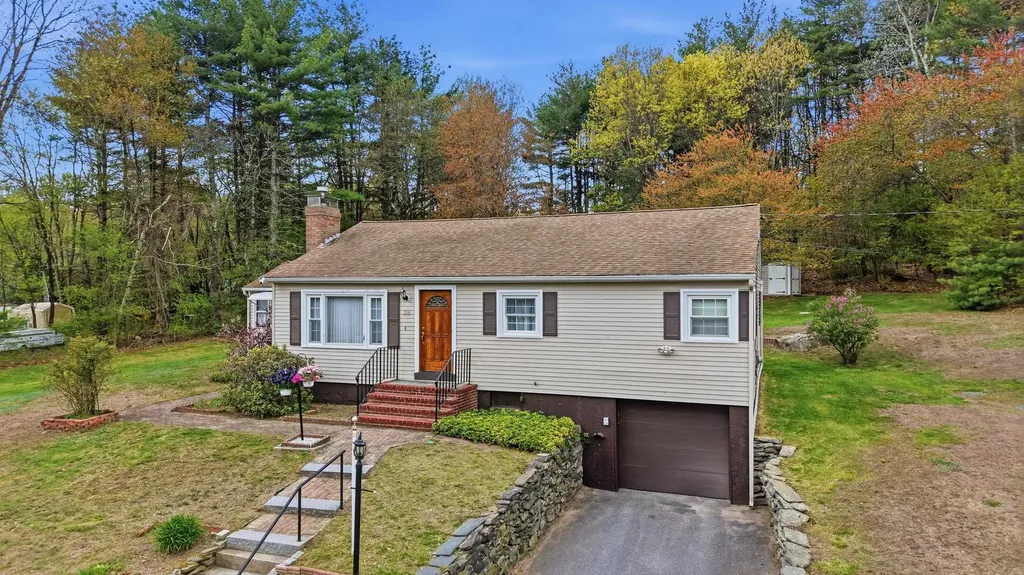 35 Nashua Road Pelham NH 03076