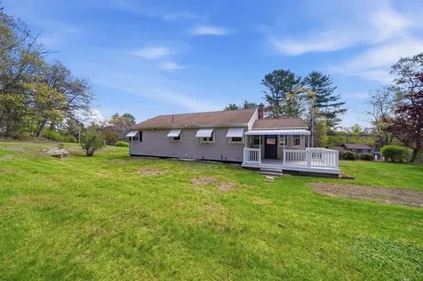 35 Nashua Road Pelham NH 03076
