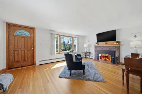 35 Nashua Road Pelham NH 03076