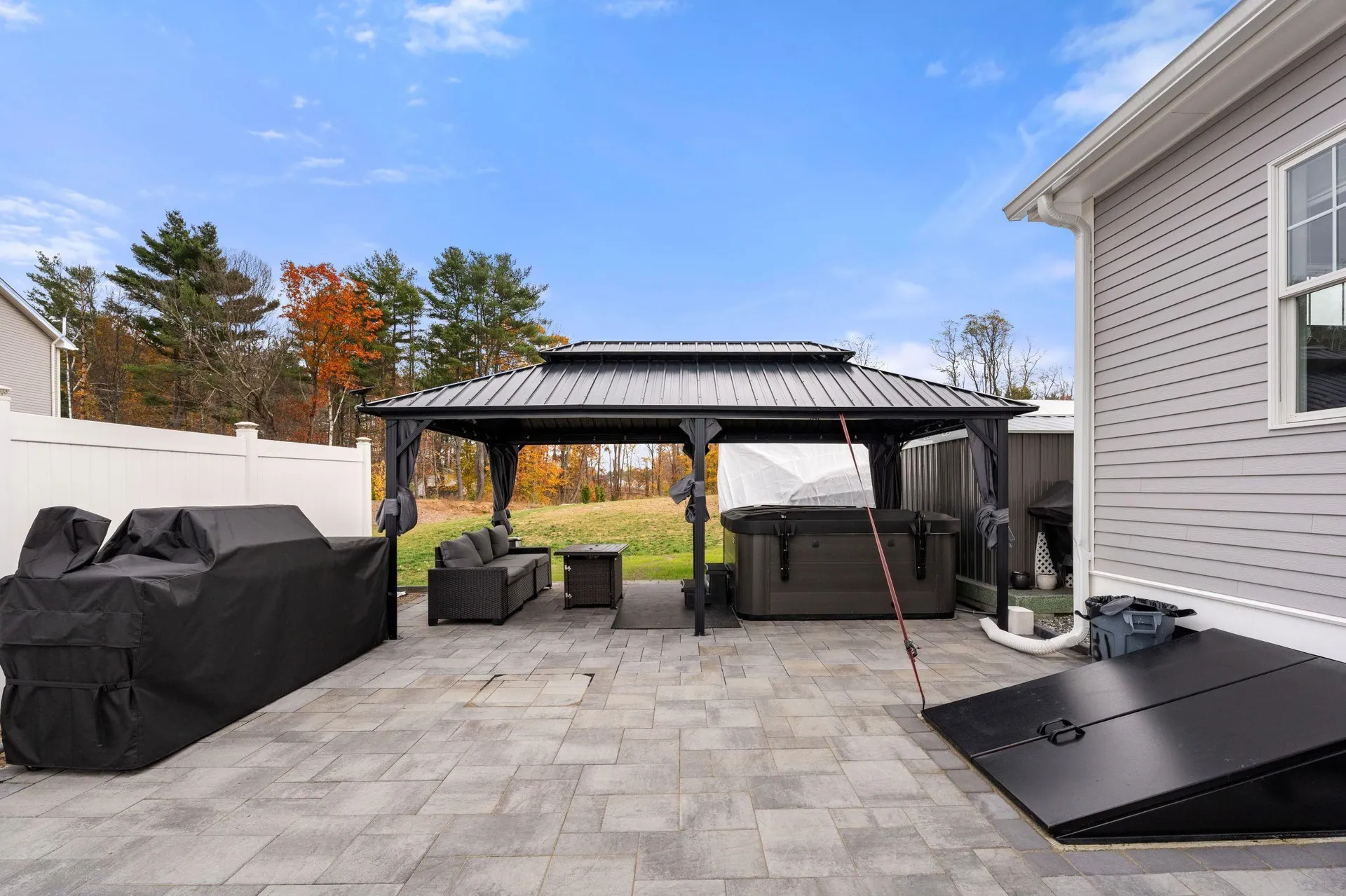 3 Kibrel Court Sandown NH 03873