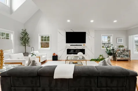 3 Kibrel Court Sandown NH 03873