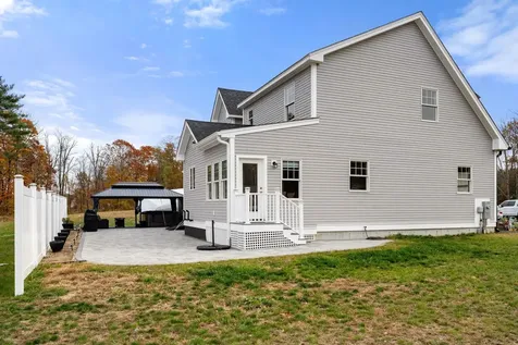 3 Kibrel Court Sandown NH 03873
