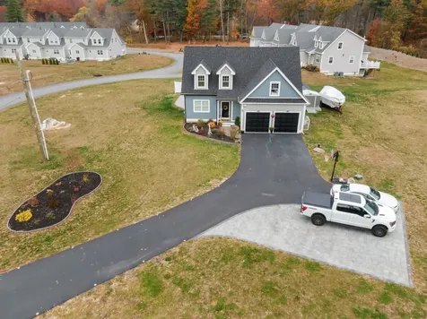 3 Kibrel Court Sandown NH 03873