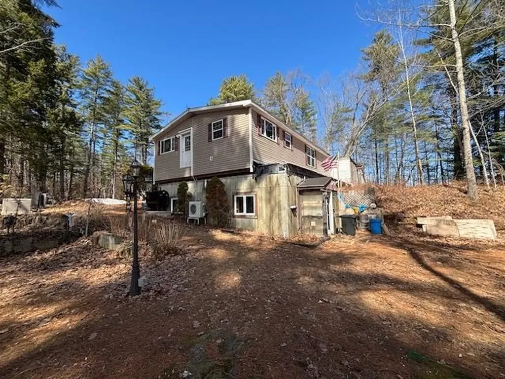 45 Crystal Lane Tilton NH 03276