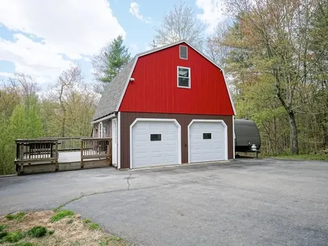 106 Page Road Litchfield NH 03052