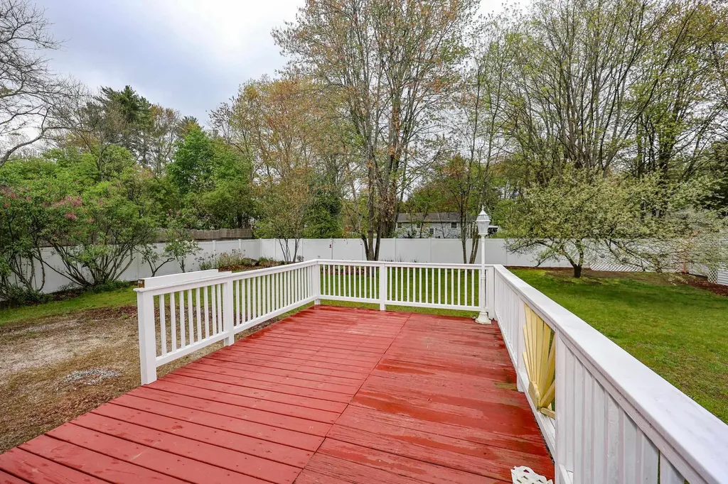 15 Raymond Drive Merrimack NH 03054