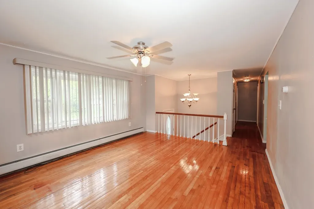 15 Raymond Drive Merrimack NH 03054