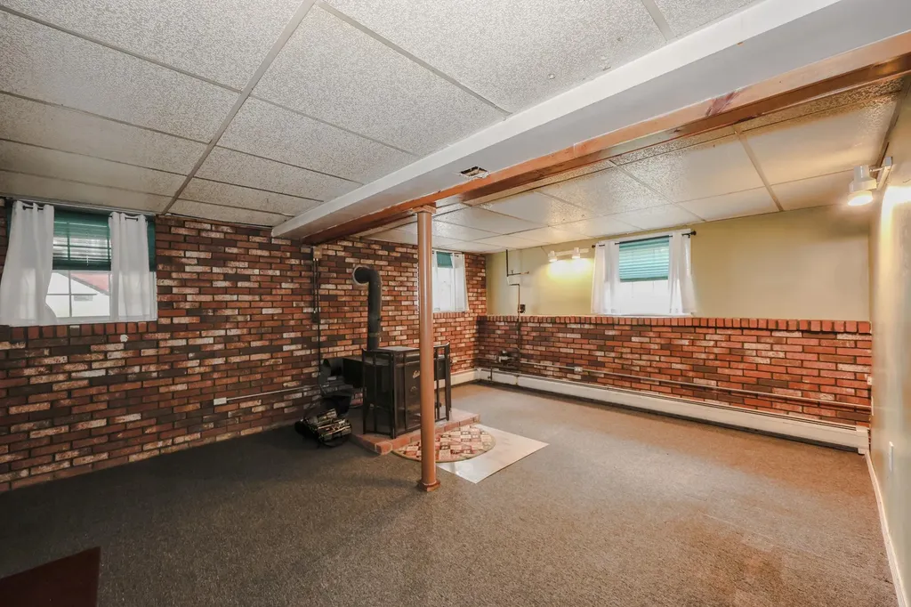 15 Raymond Drive Merrimack NH 03054