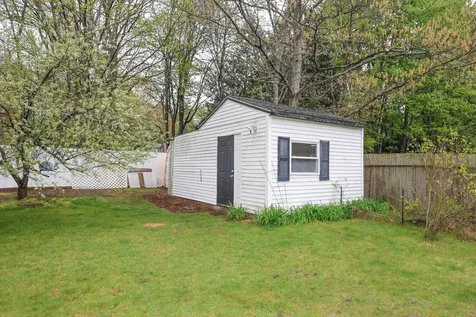 15 Raymond Drive Merrimack NH 03054