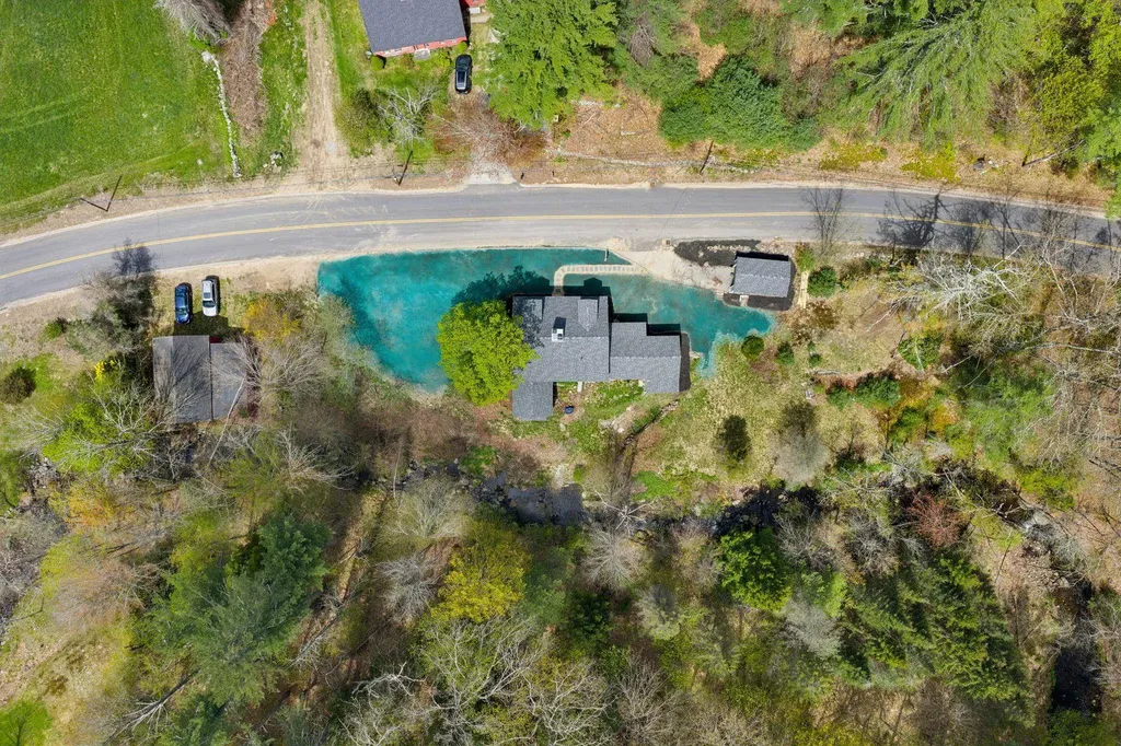 78 Center Hill Road Epsom NH 03234
