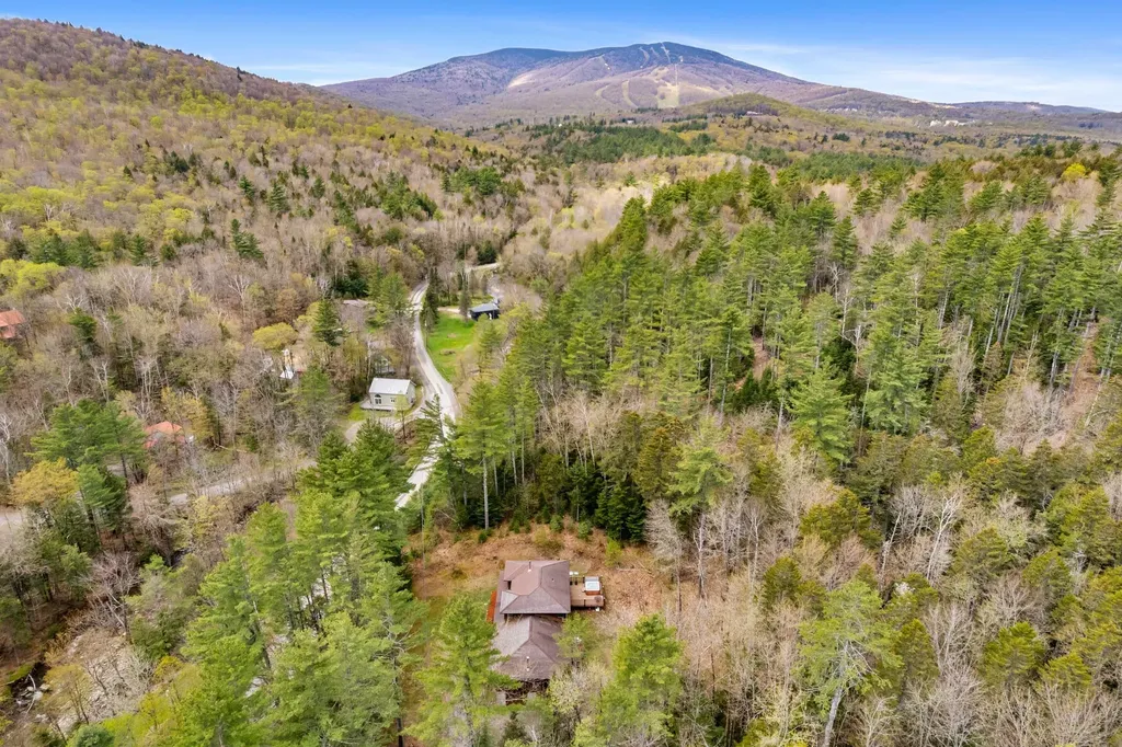 4880 Pikes Falls Road Jamaica VT 05343