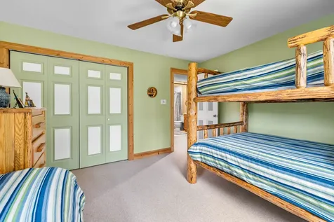 4880 Pikes Falls Road Jamaica VT 05343