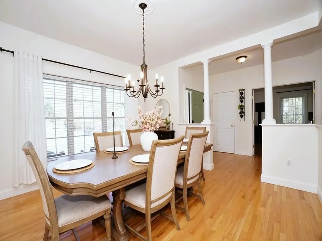 15 Goldfinch Drive Pelham NH 03076