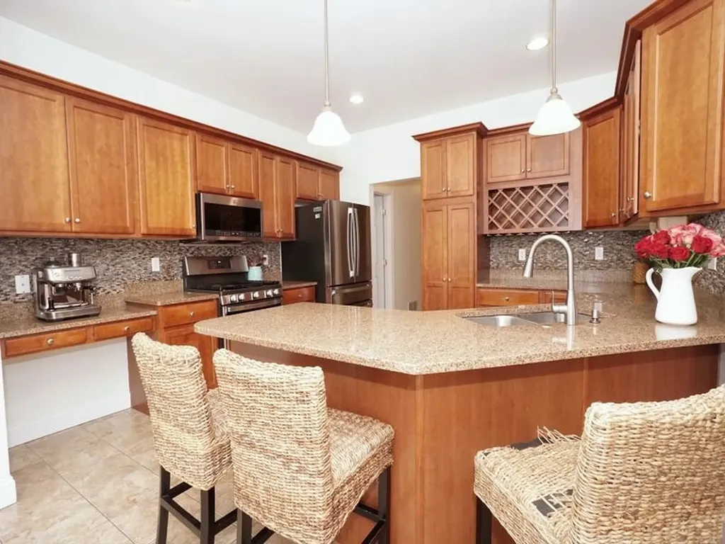 15 Goldfinch Drive Pelham NH 03076