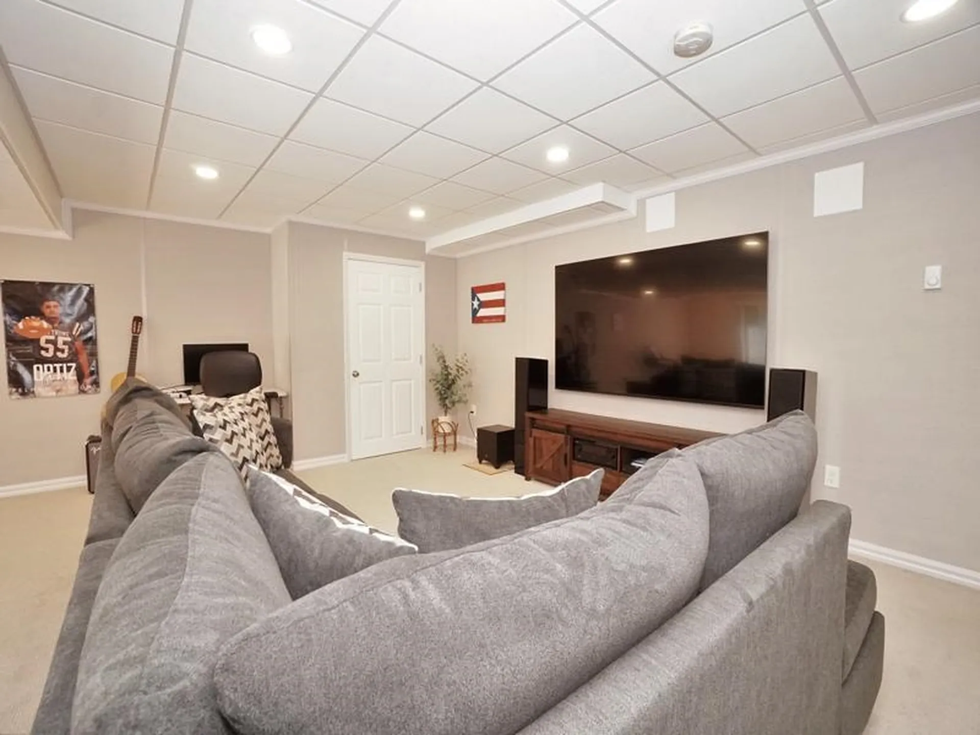 15 Goldfinch Drive Pelham NH 03076
