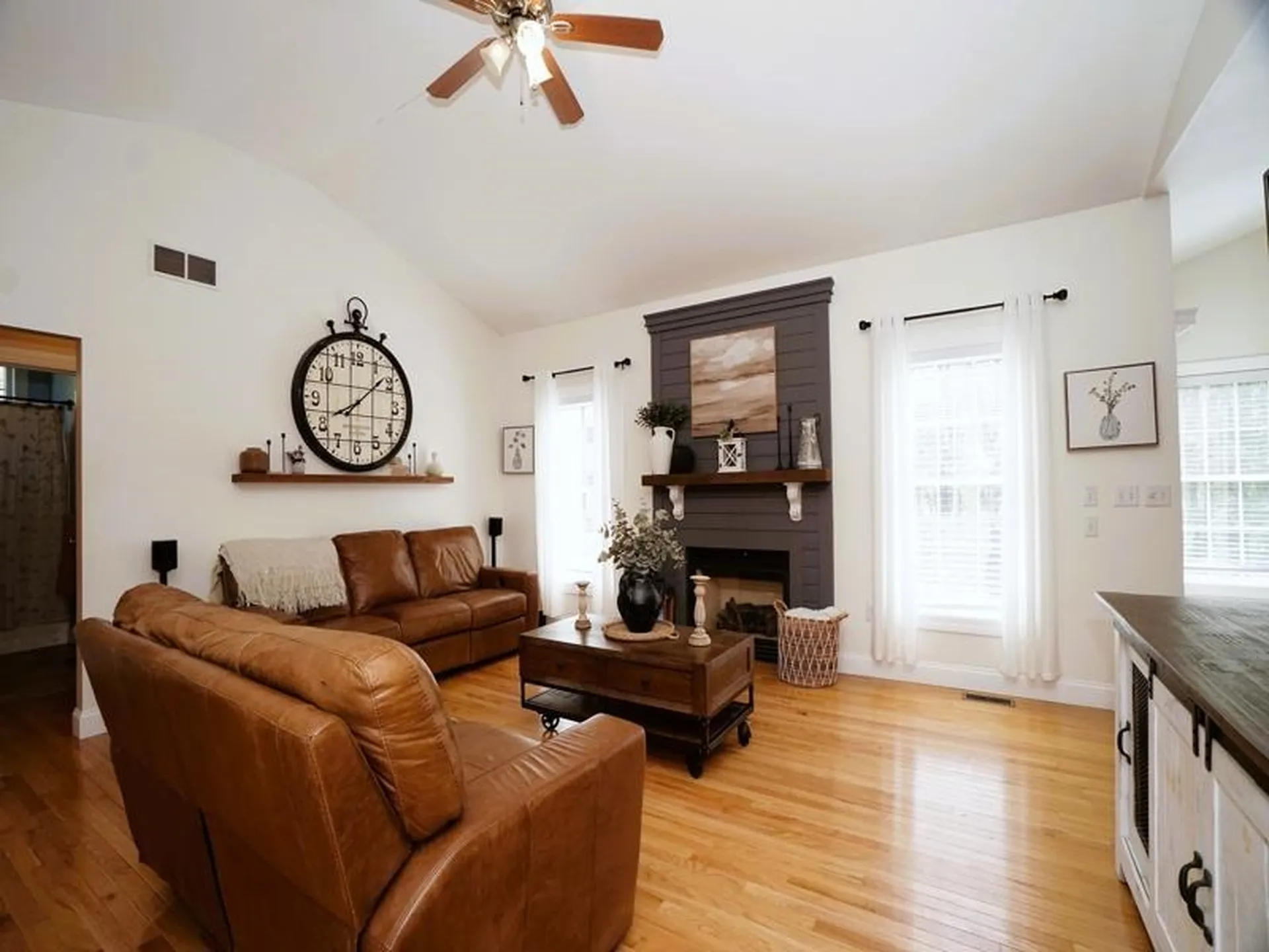 15 Goldfinch Drive Pelham NH 03076