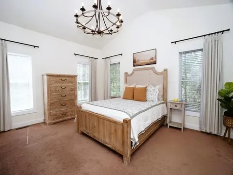 15 Goldfinch Drive Pelham NH 03076