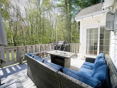 15 Goldfinch Drive Pelham NH 03076