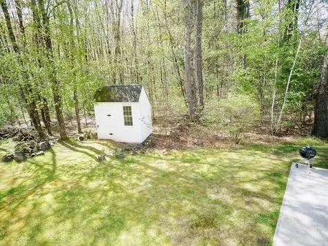 15 Goldfinch Drive Pelham NH 03076
