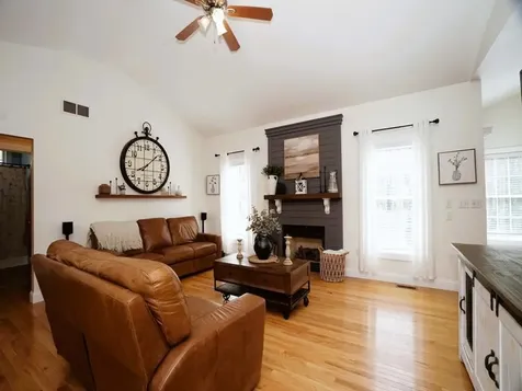 15 Goldfinch Drive Pelham NH 03076