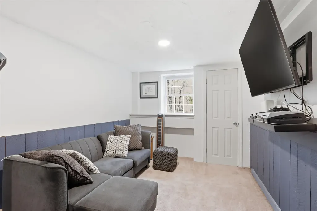 2 Griffith Drive Durham NH 03824