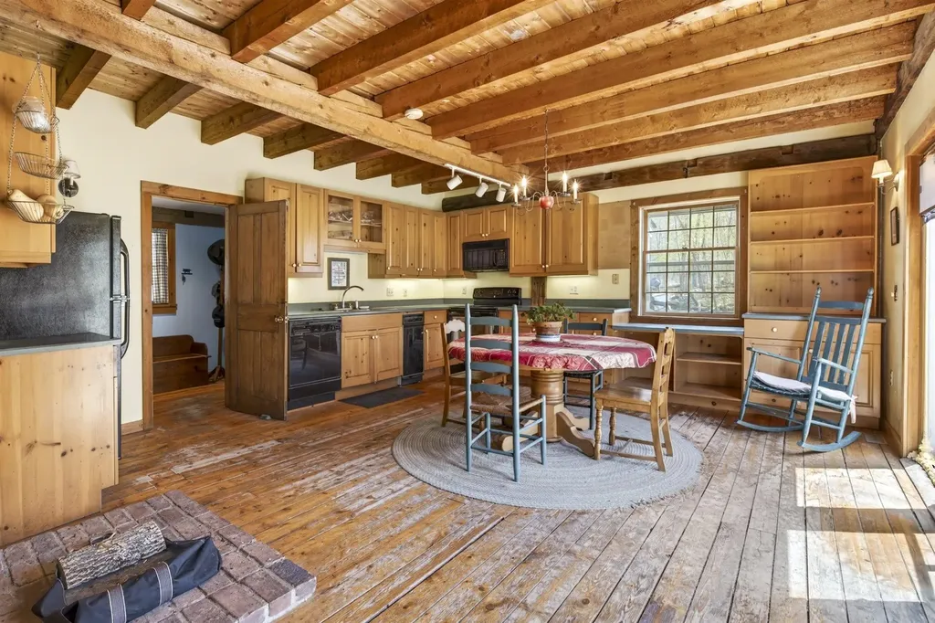 848 Mad Tom Road Dorset VT 05253