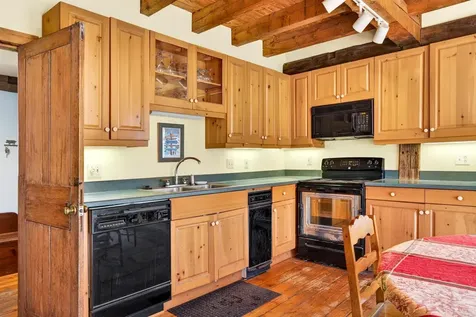 848 Mad Tom Road Dorset VT 05253