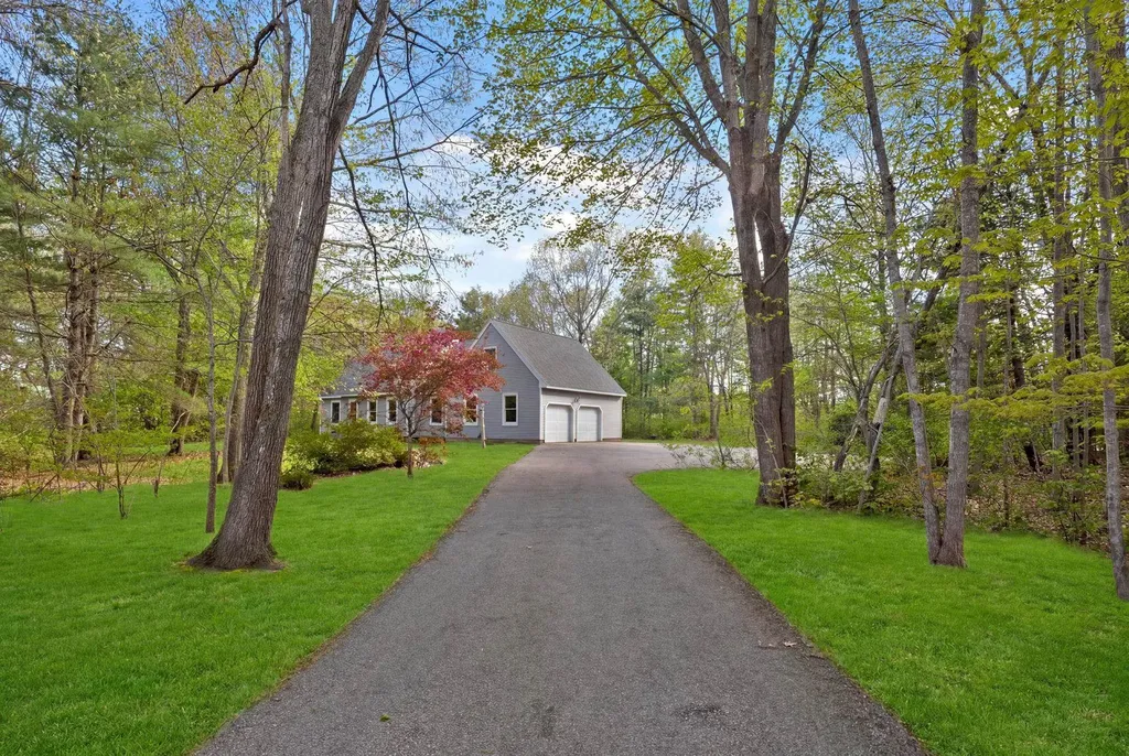 22 New Road North Hampton NH 03862
