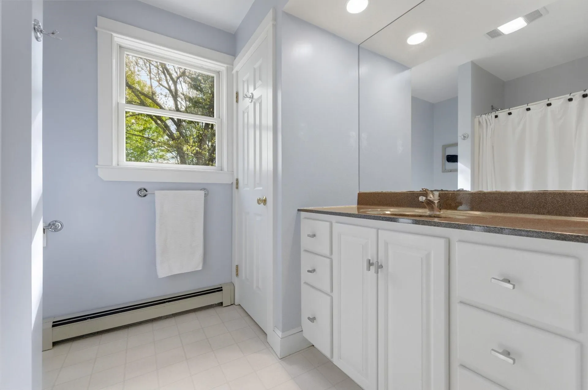22 New Road North Hampton NH 03862