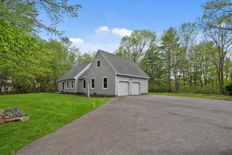 22 New Road North Hampton NH 03862