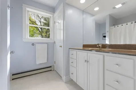 22 New Road North Hampton NH 03862