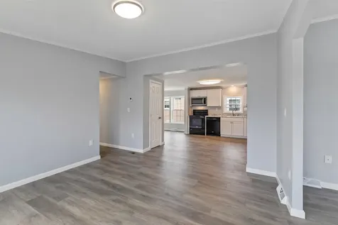 319 Salmon Avenue Portsmouth NH 03801