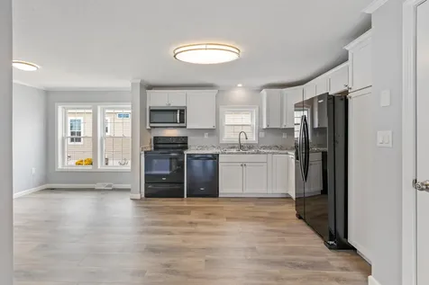 319 Salmon Avenue Portsmouth NH 03801