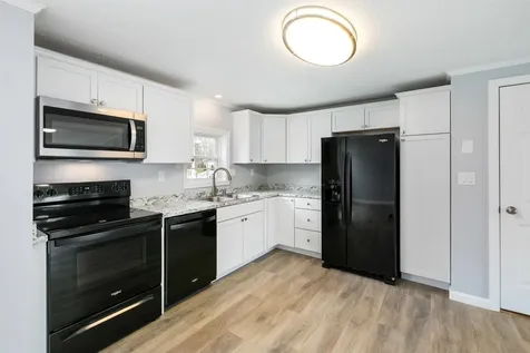 319 Salmon Avenue Portsmouth NH 03801