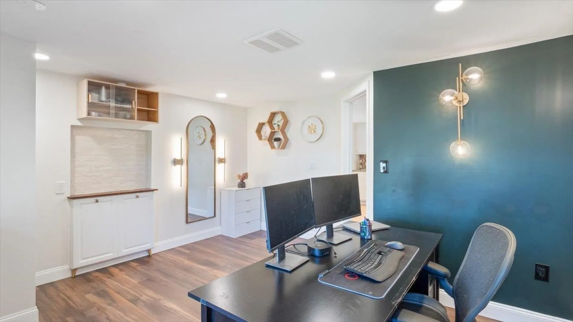 4 Wallace Drive Merrimack NH 03054