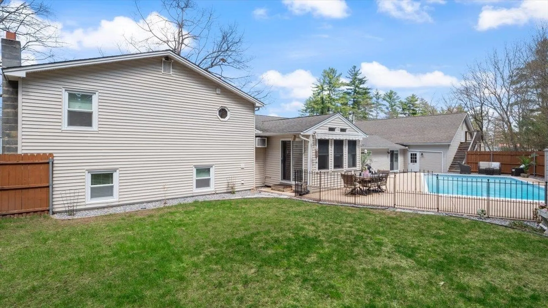 4 Wallace Drive Merrimack NH 03054