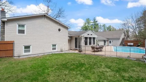 4 Wallace Drive Merrimack NH 03054
