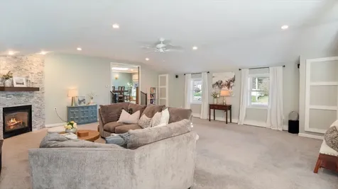 4 Wallace Drive Merrimack NH 03054