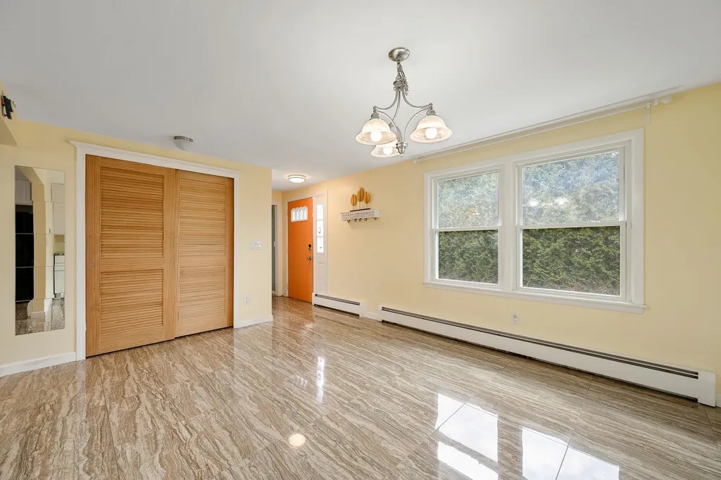 166 Lakeview Drive Shelburne VT 05458