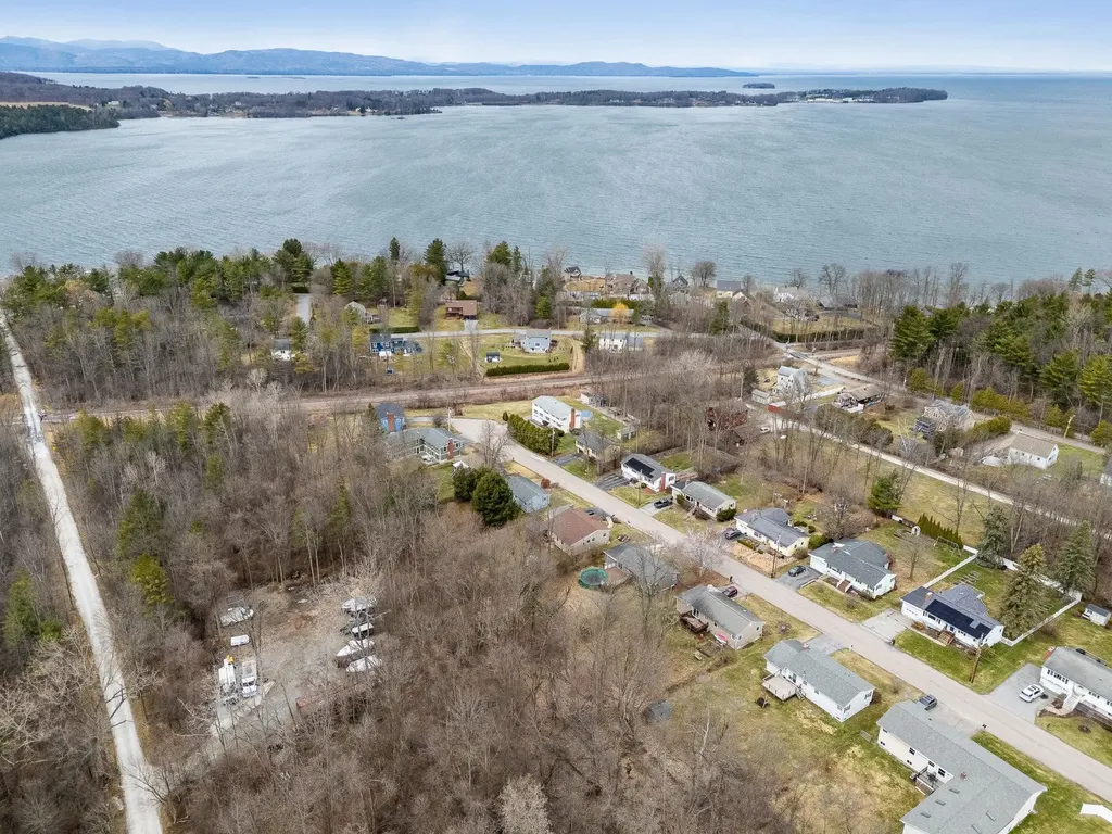 166 Lakeview Drive Shelburne VT 05458
