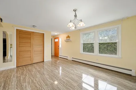 166 Lakeview Drive Shelburne VT 05458